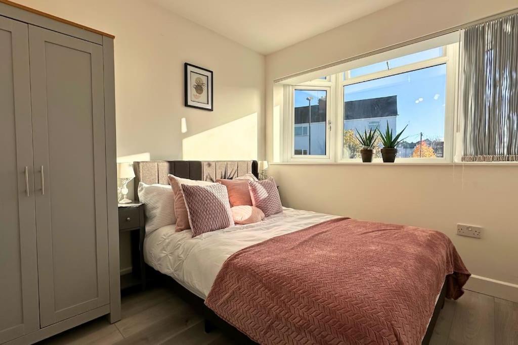 Modern 2 Bedroom * Coventry